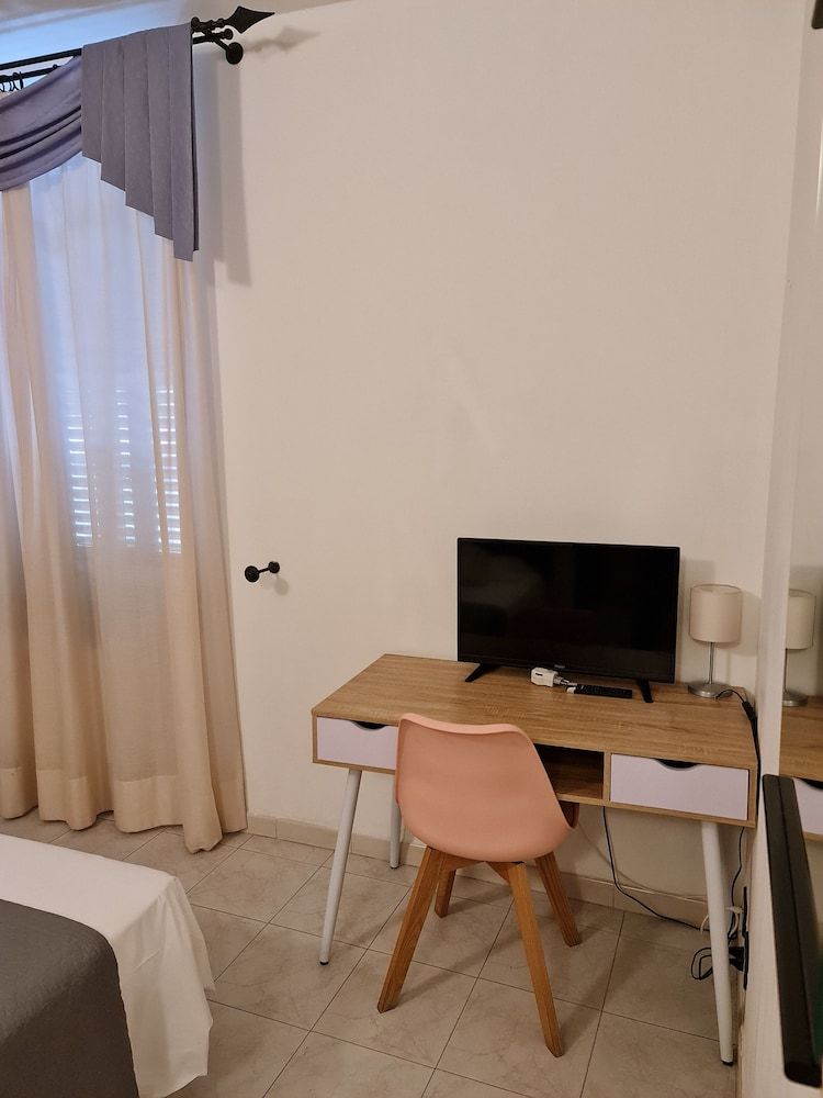 Hotel Amalfitana Standard Double Room 23