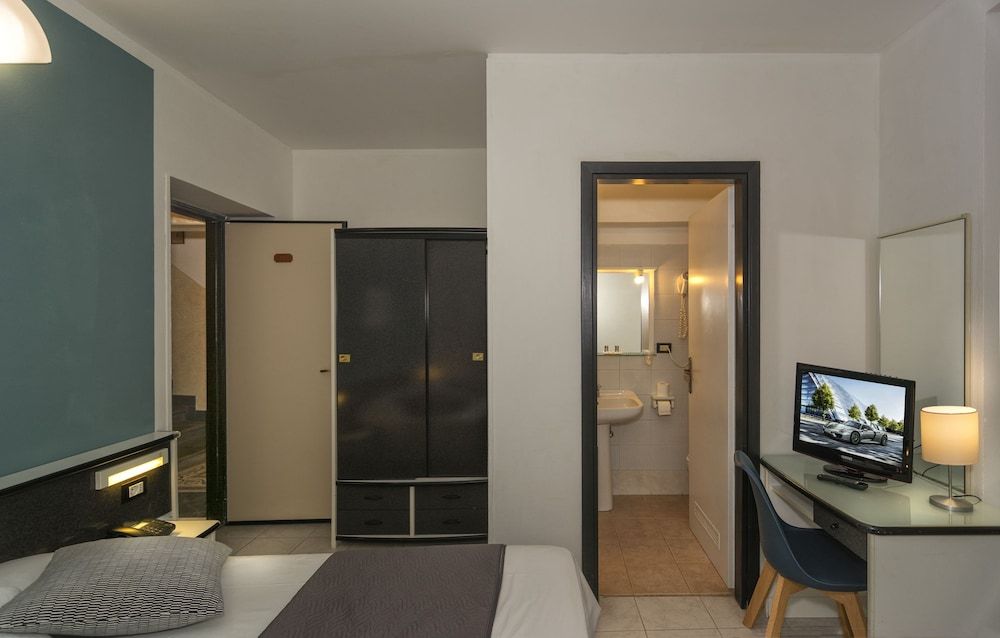 Hotel Amalfitana Standard Double Room 22