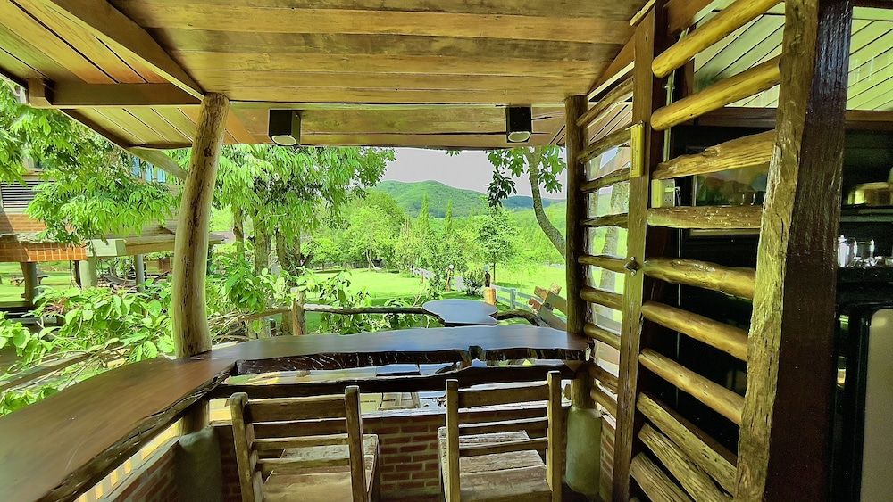 Pakchong Family Home Cabin with Mountain View 8