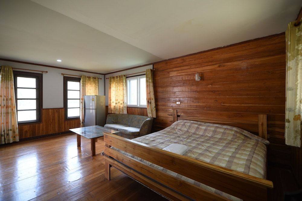 OYO 942 Khaoyai Sakthong Resort Superior Double Room 6