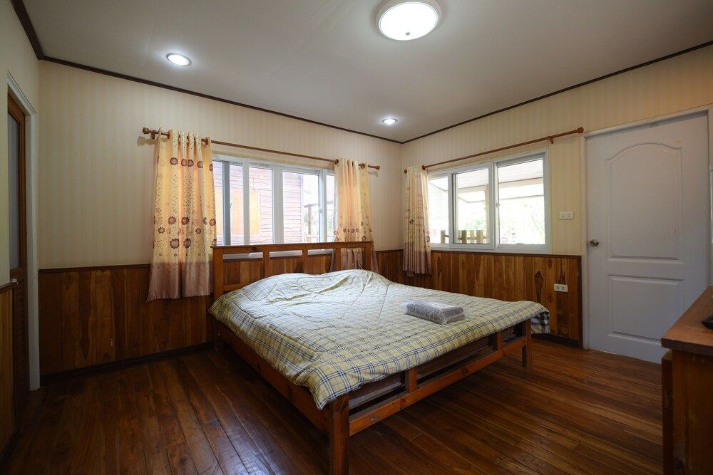 OYO 942 Khaoyai Sakthong Resort Superior Twin Room 4