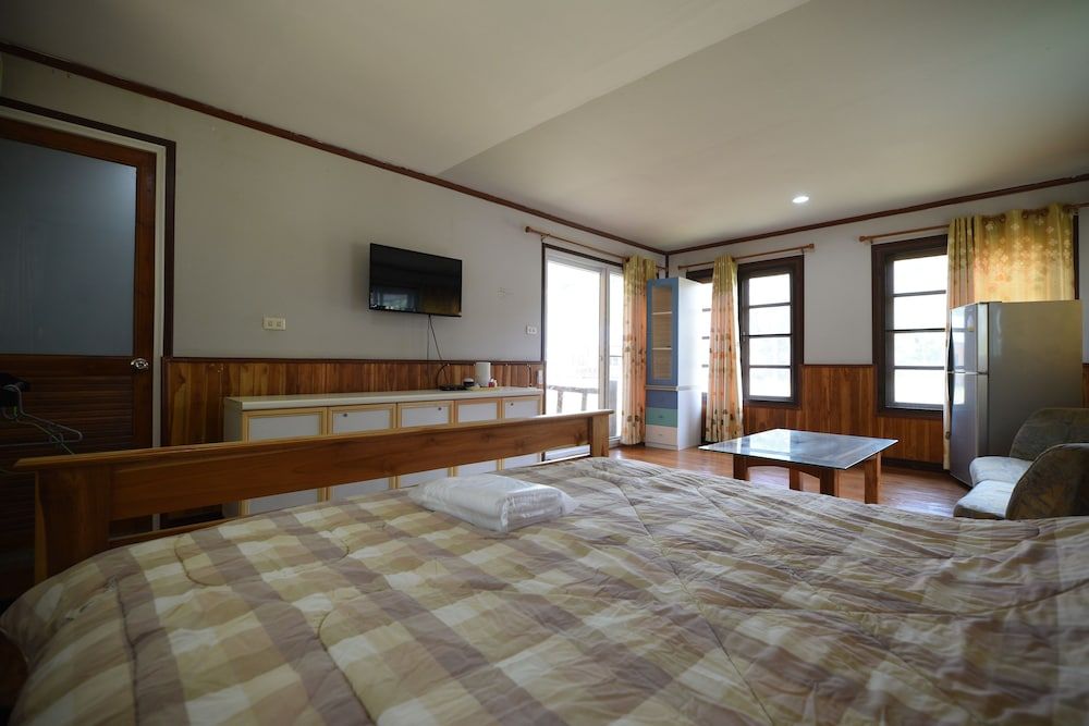 OYO 942 Khaoyai Sakthong Resort Superior Double Room 7