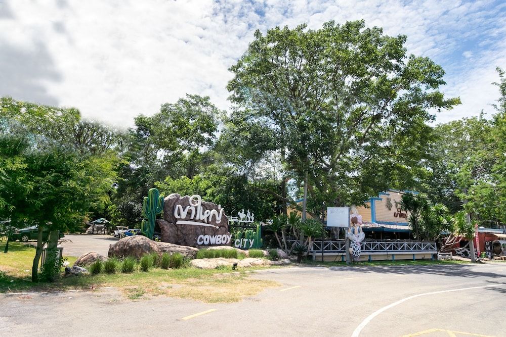 undefined CAPITAL O 1110 Khaoyai Cowboy City Resort 6