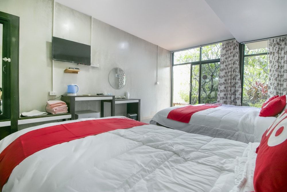 OYO 1140 Piyapruk Resort Khaoyai Deluxe Triple Room 5