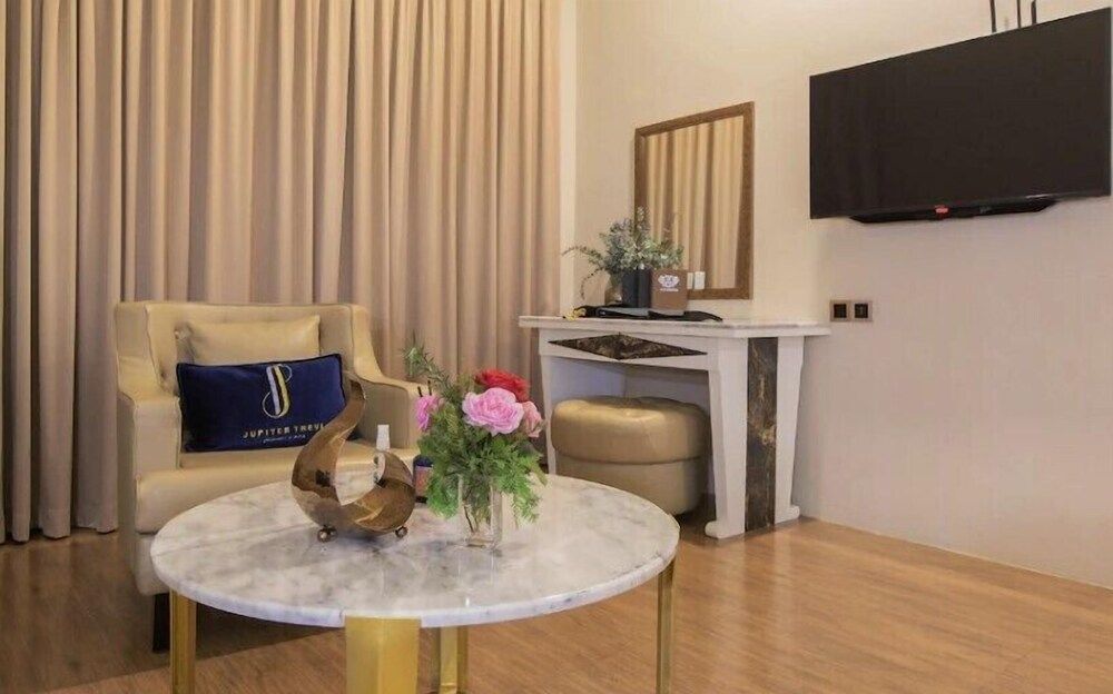 Jupiter Trevi Resort and Spa Superior Room 5