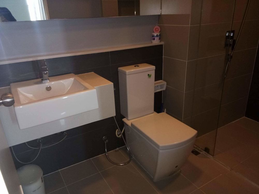 Acqua Condominium Classic Studio Suite, 1 King Bed, Non Smoking 9