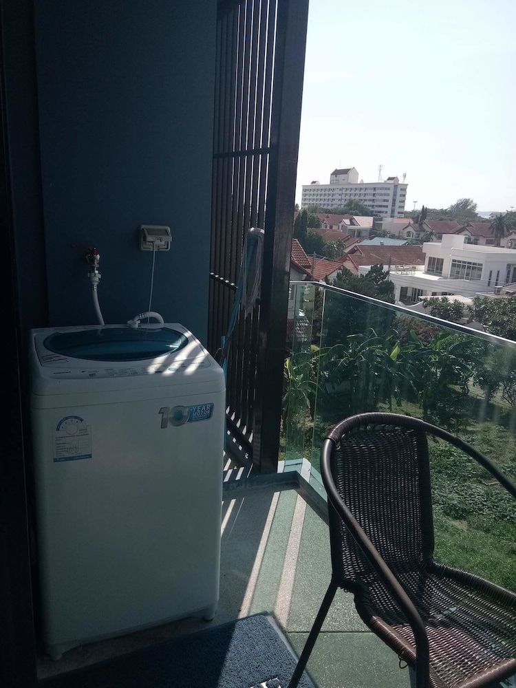 Acqua Condominium Classic Studio Suite, 1 King Bed, Non Smoking 5