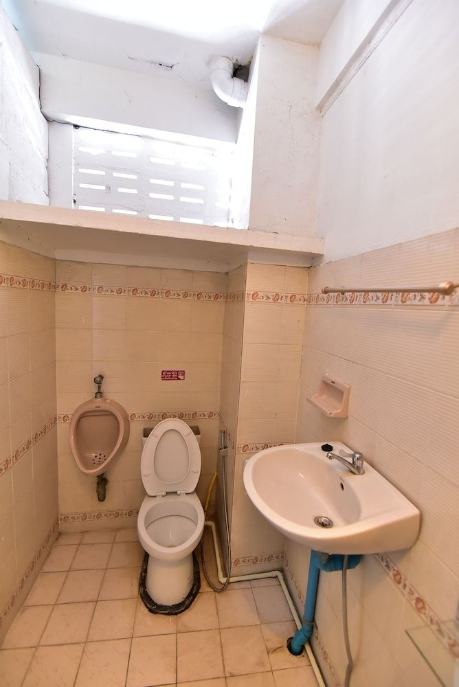 undefined Maxwell Inn 7