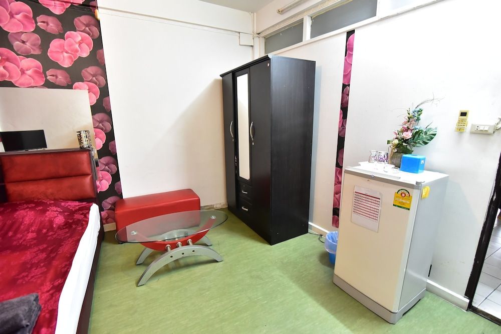 undefined Maxwell Inn 6