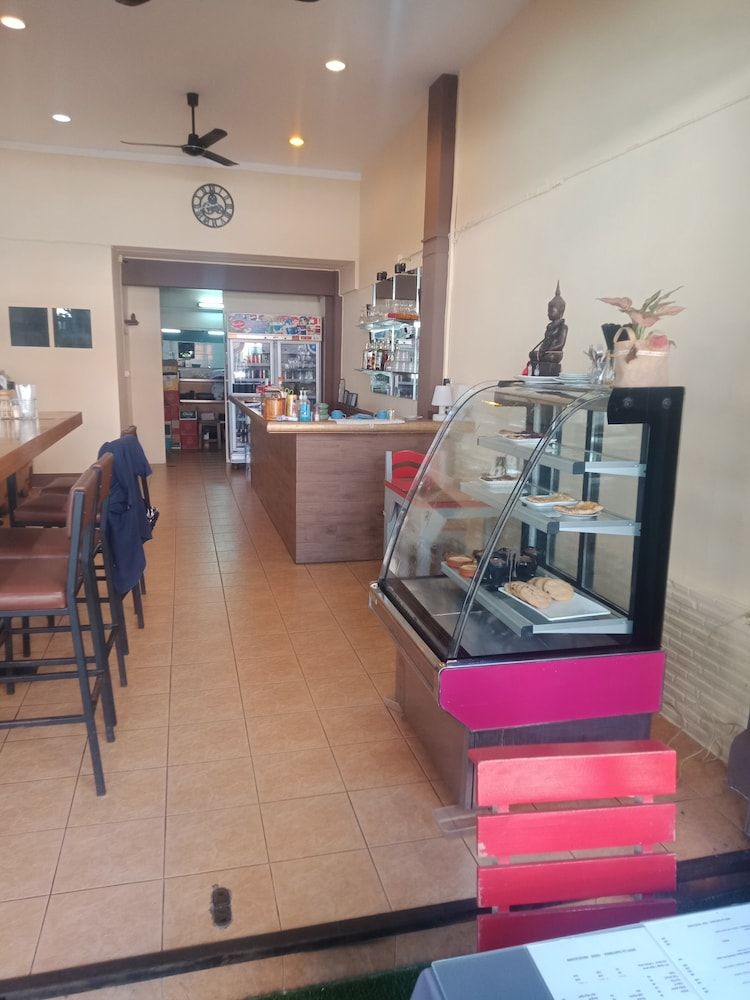 undefined La Canteena 4