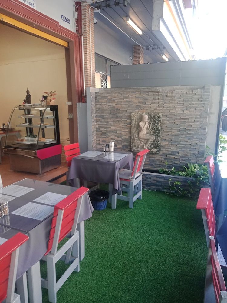 undefined La Canteena 5