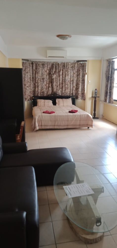 undefined La Canteena 7