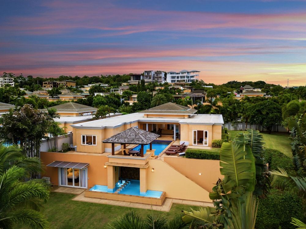 undefined Sunset View Luxury Pool Villa 3