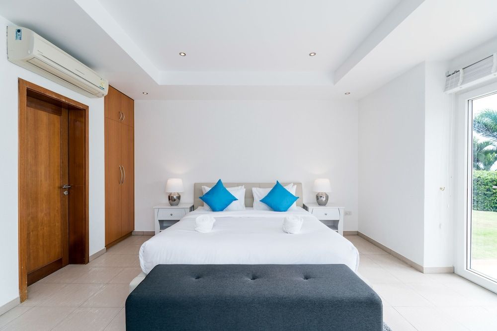 undefined Sunset View Luxury Pool Villa 10