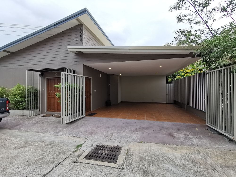 undefined Thepprasit Cosy 8