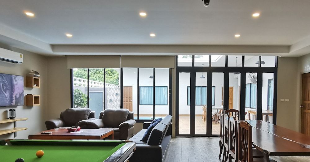 undefined Thepprasit Cosy