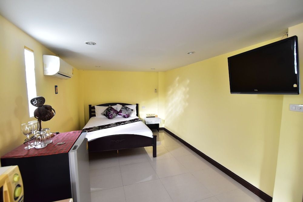 undefined Joy House 6