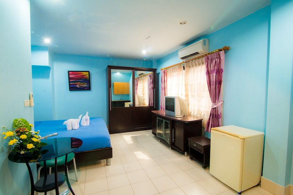 undefined DE Apartment 10