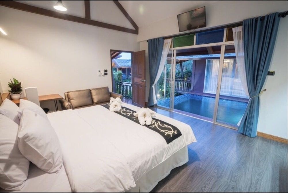 Forest Pool Villas Deluxe Villa 11