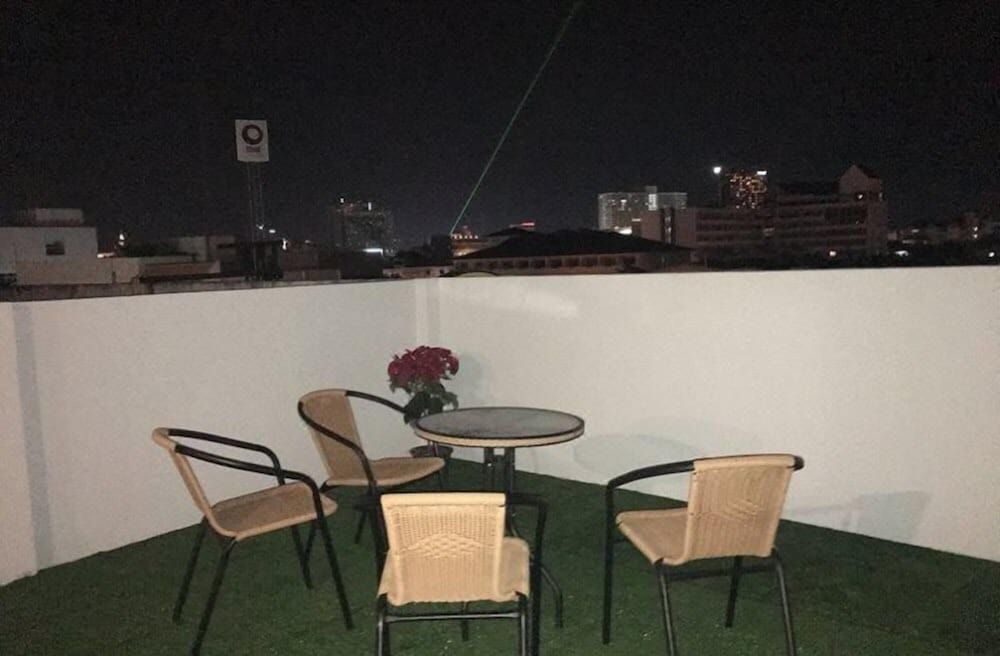 undefined Qing lian Youth Hostel&Cafe 9