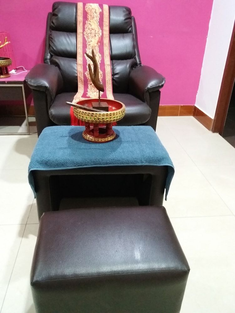 undefined Harry's Place