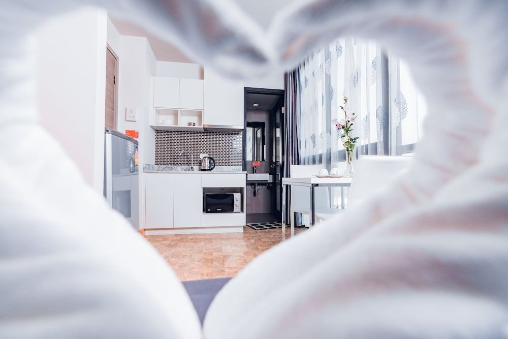 YK Condotel Pattaya Studio, 1 Queen Bed, Non Smoking, City View 3