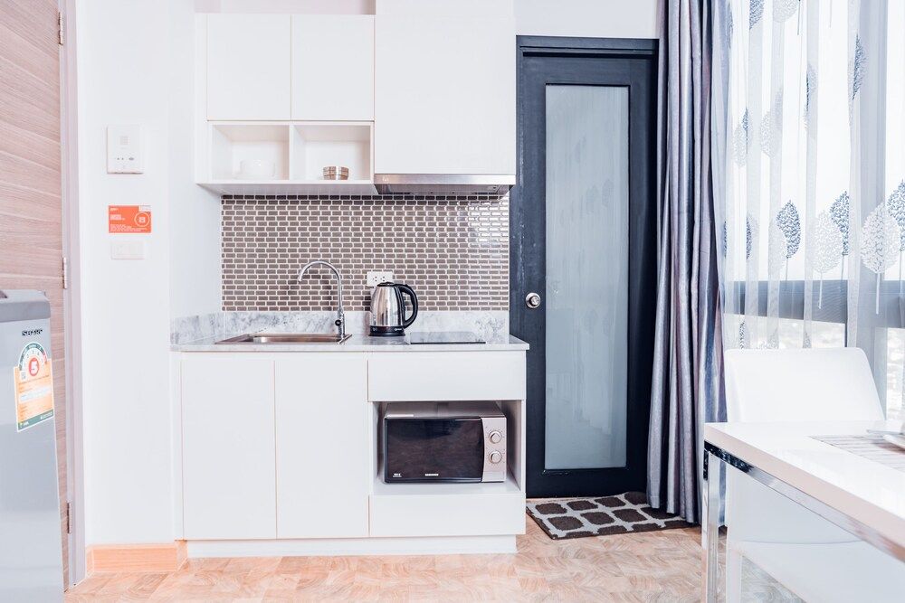 YK Condotel Pattaya Studio, 1 Queen Bed, Non Smoking, City View 4