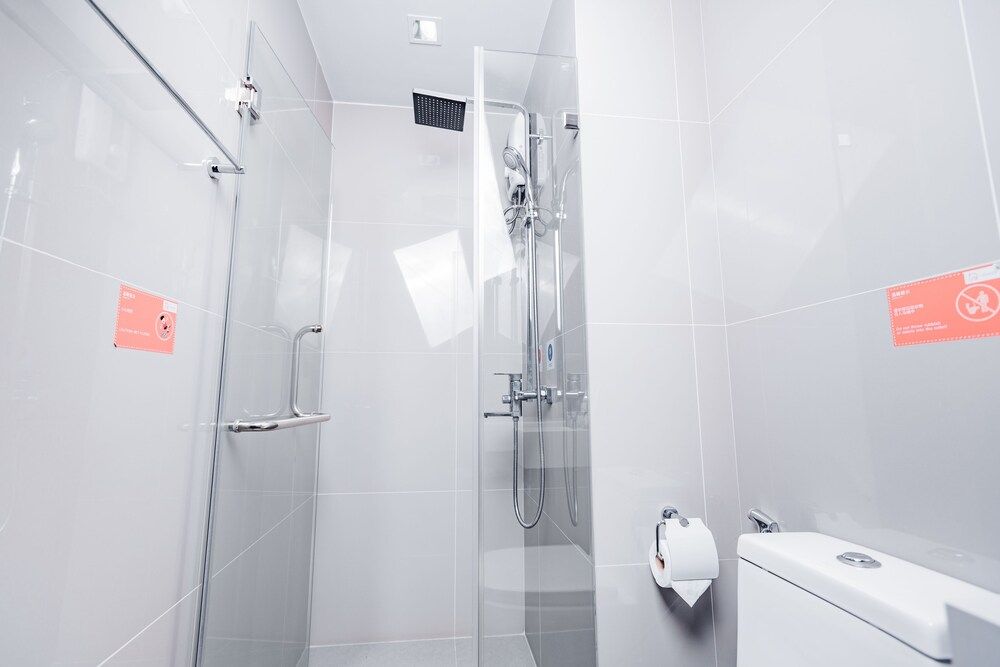 YK Condotel Pattaya Studio, 1 Queen Bed, Non Smoking, City View 5