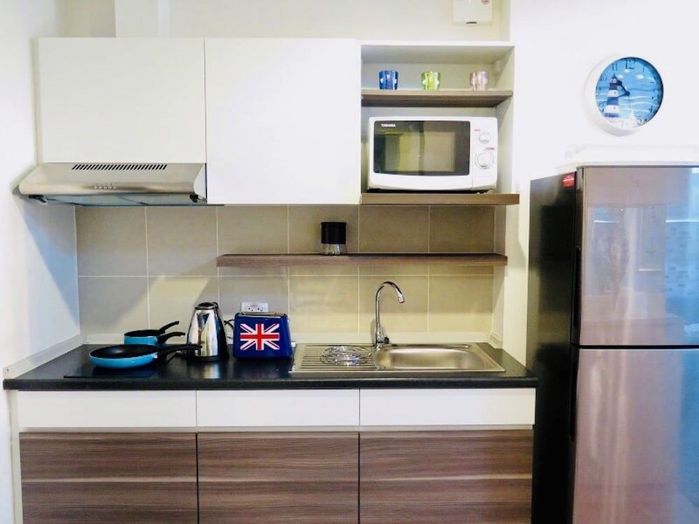 Supalai Mare Pattaya Condo Sea View by Dome Deluxe Room 14