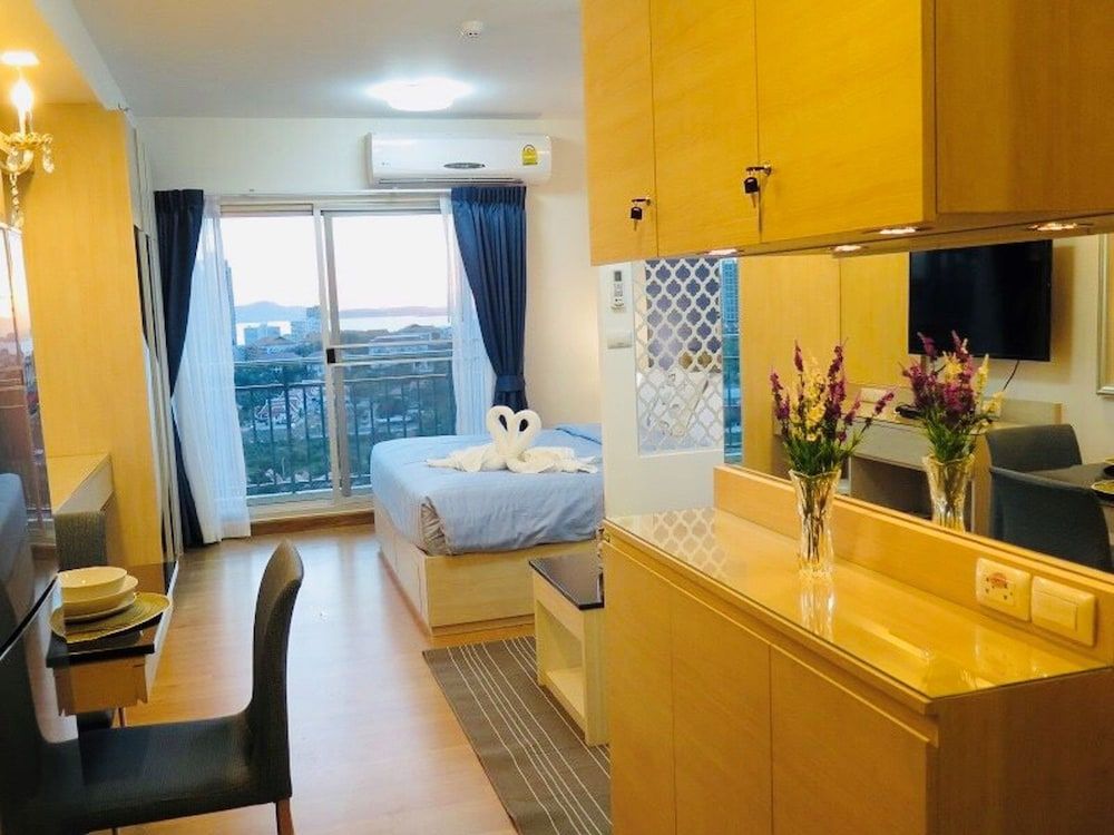 Supalai Mare Pattaya Condo Sea View by Dome Deluxe Room 9
