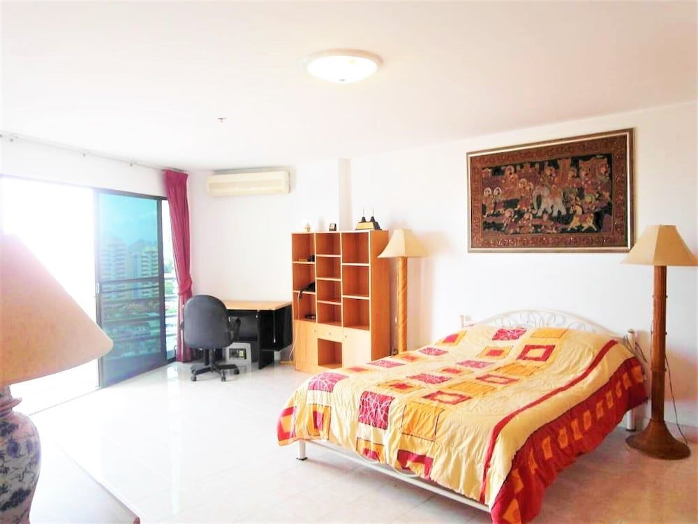 undefined Sea View 1 bed Apartment 9