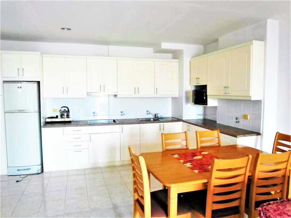 undefined Sea View 1 bed Apartment 3