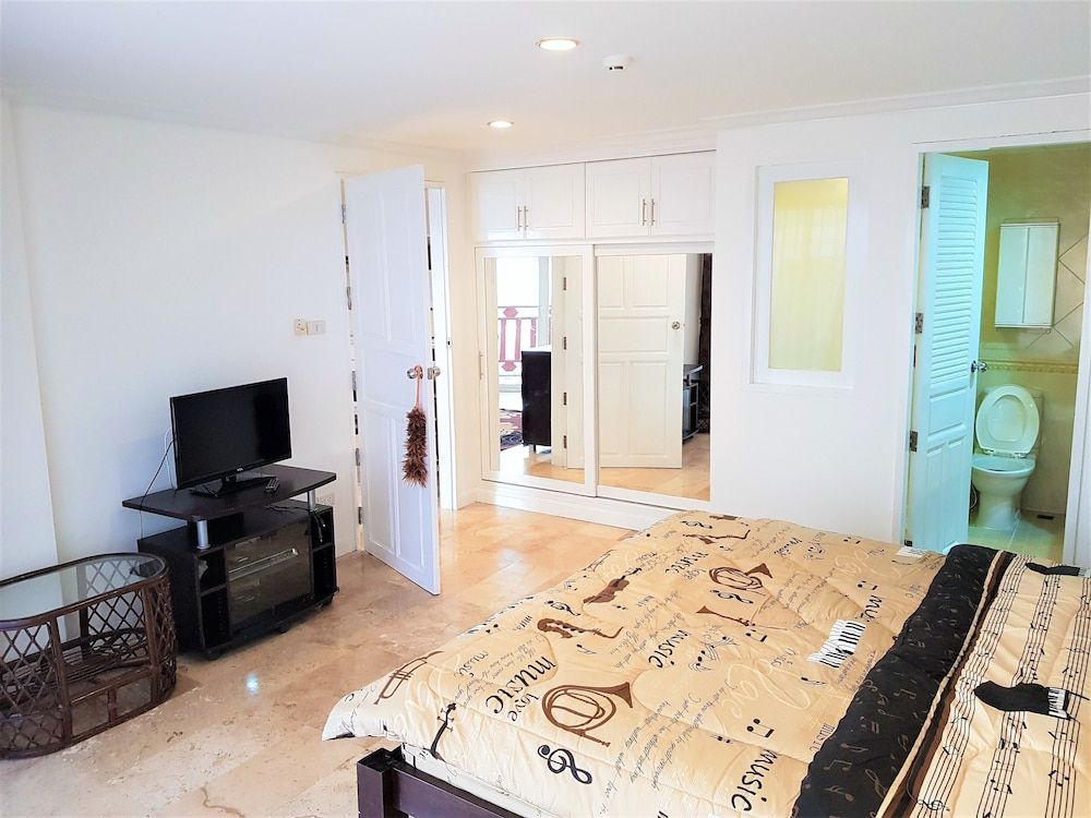 undefined Sea View 2 bed Condo Pattaya 5