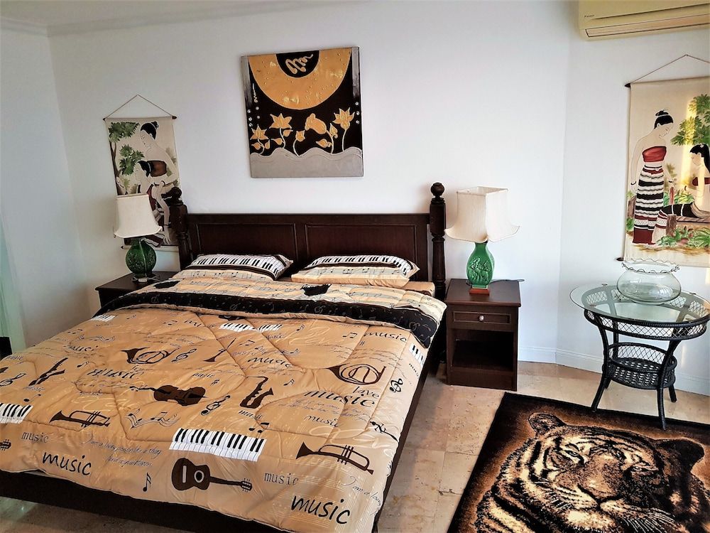 undefined Sea View 2 bed Condo Pattaya 7