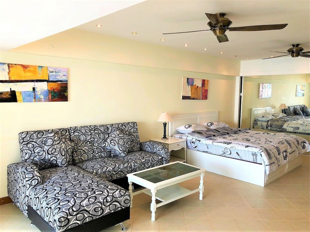 undefined Metro Jomtien Condotel 7