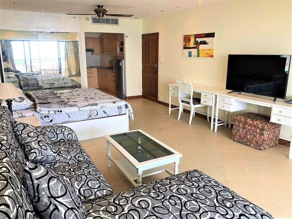 undefined Metro Jomtien Condotel 8