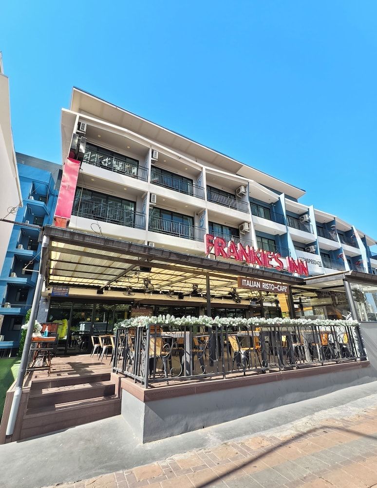 undefined Frankie's Inn 3