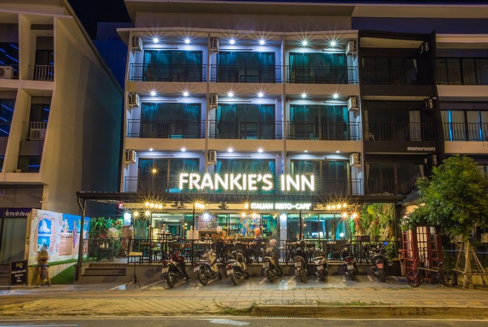 undefined Frankie's Inn 3