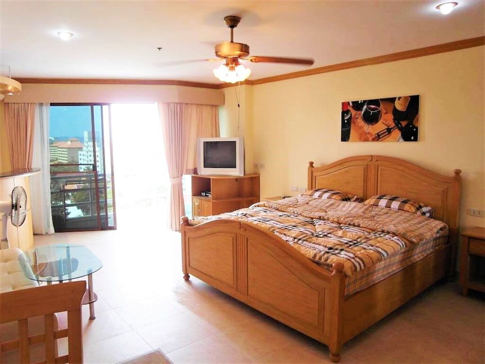 undefined Sea View Studio at View Talay 8