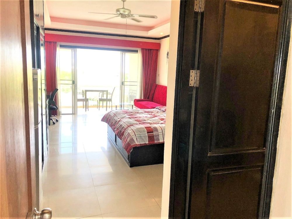 undefined Top Floor Spacious Studio 10