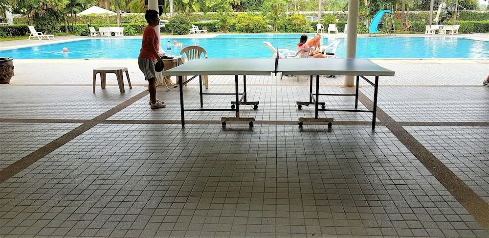 undefined Top Floor Spacious Studio 3