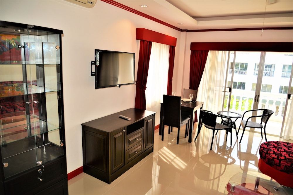 undefined Luxury 1 bed Corner Condo 8