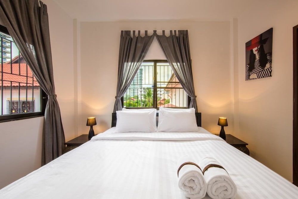 undefined Royal Park Villa 8