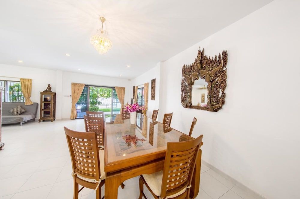 undefined Royal Park Villa 5