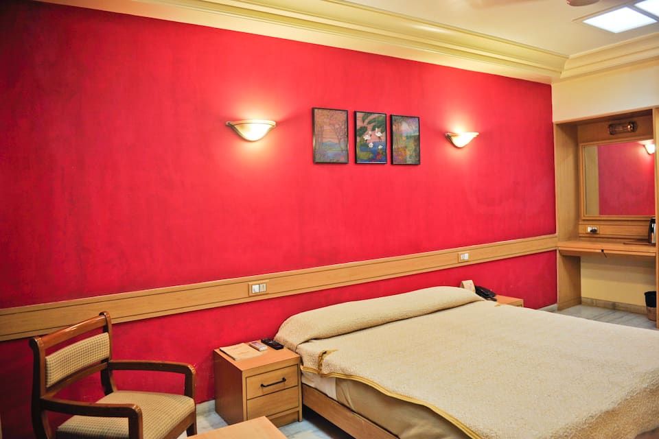 Hotel Midland AC Deluxe Room 3