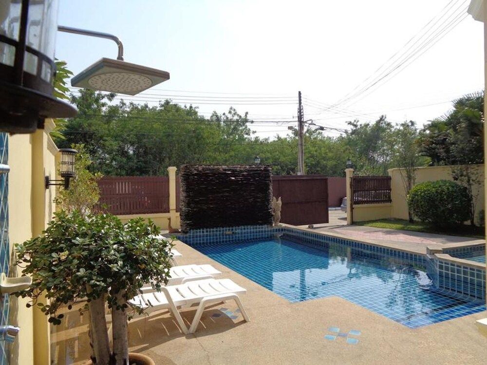 undefined 4 Bedroom Villa Private Pool Central Pattaya 15 min Away 4