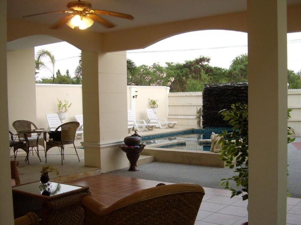 undefined 4 Bedroom Villa Private Pool Central Pattaya 15 min Away 7