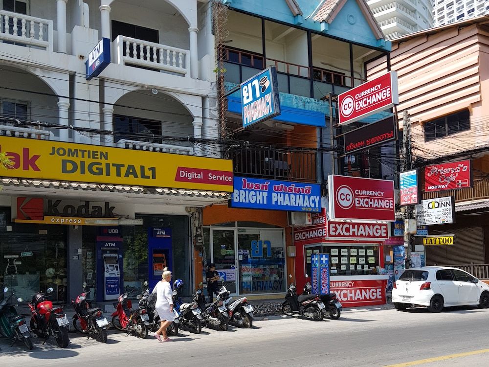 undefined Ons Moeder Restaurant Guesthouse - 6 50 Meters to the Beach 2