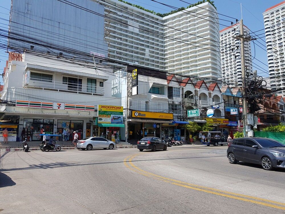 undefined Ons Moeder Restaurant Guesthouse - 5 50 Meters to the Beach 5