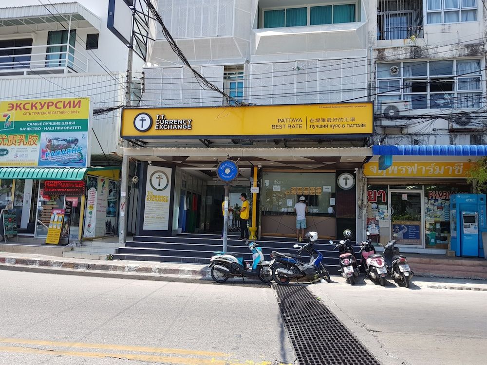 undefined Ons Moeder Restaurant Guesthouse - 5 50 Meters to the Beach 2